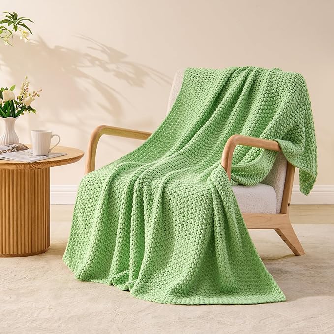 BEDELITE Chunky Cable Knit Throw Blanket, Acrylic Chunky Knitted Blankets, Super Soft Cozy Woven Green Throw Blanket for Sofa Couch Bed Room Home Decor, Gift for Women, 50"x60"