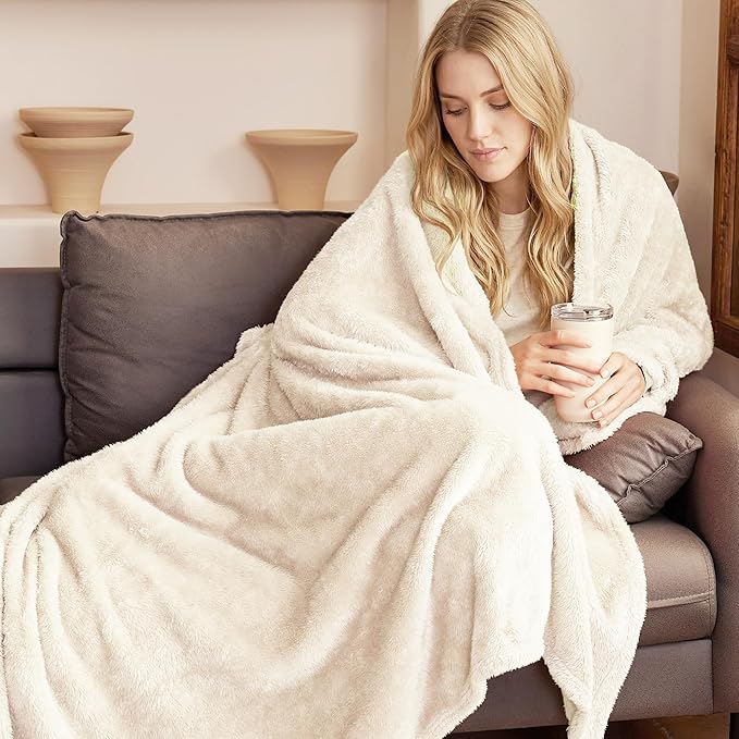 Exclusivo Mezcla Plush Fuzzy Fleece Bed Blanket Queen Size, Super Soft, Fluffy and Warm Blankets for Couch, Bed, All Season (Ivory, 90x90 inches)