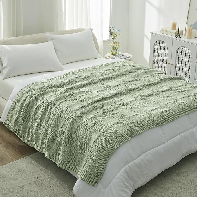 Amélie Home Knit Throw Blanket, Soft Chenille Cozy Breathable Checkered Chunky Decorative Blanket for Couch, Bed & Sofa, French-Inspired Lightweight Warm Gift for Women, Sage Green, 50"x60"