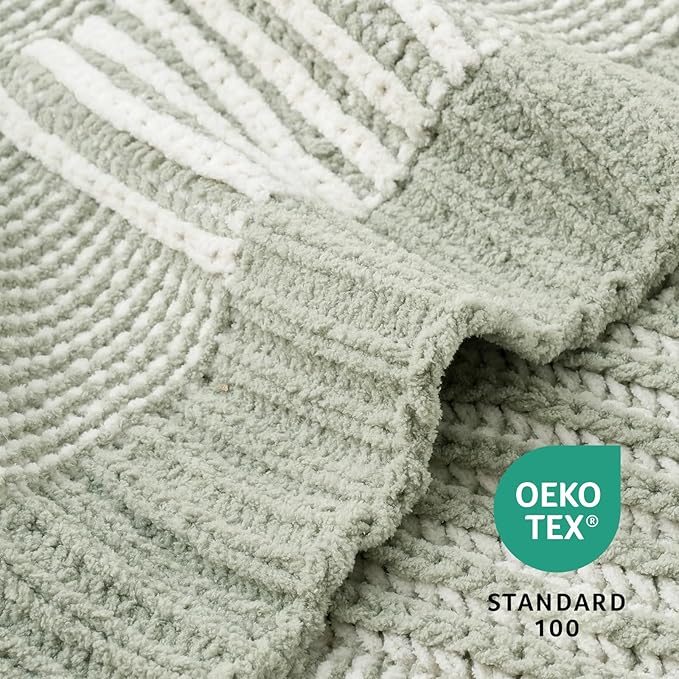 Amélie Home Knit Throw Blanket, Soft Chenille Cozy Breathable Pineapple Chunky Decorative Blanket for Couch, Bed & Sofa, French-Inspired Lightweight Warm Gift for Women, Sage Green, 50"x60"