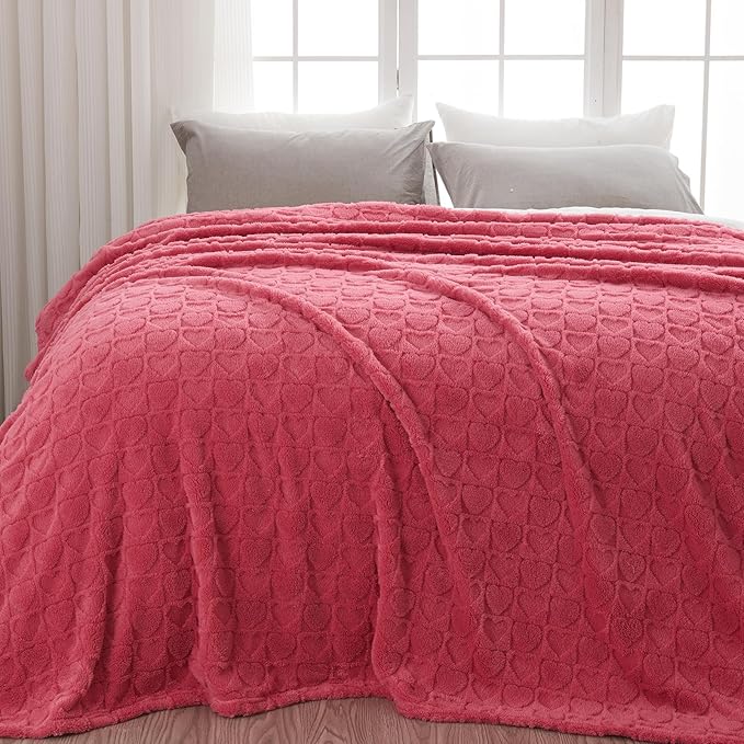 NEWCOSPLAY Super Soft Queen Blanket Coral Pink Love Premium Silky Flannel Fleece 3D Heart Checkered Lightweight Bed Blanket All Season Use (Coral Pink Love, Queen(90"x90"))