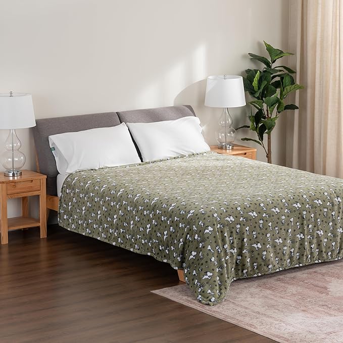 Berkshire Blanket Peanuts® VelvetLoft® Cute Character Snoopy Plush Blanket,Loden Green,King 90 in x 108 in (Official Peanuts® Product)