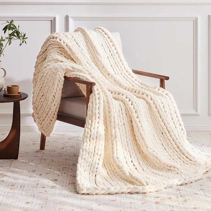 Negwoo Chunky Knit Throw Blanket, 60''*80'' Knitted Throw Chenille Yarn for Bed Couch, Handmade Cream Crochet Big Thick Blanket, Machine Washable Cute Comfy Blanket for Home Decor