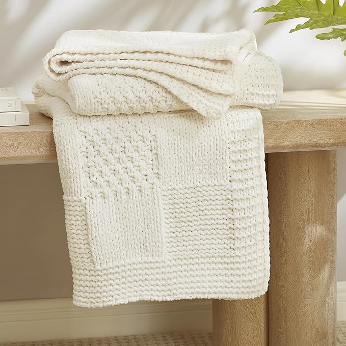 Amélie Home Knit Throw Blanket, Soft Chenille Cozy Breathable Checkered Chunky Decorative Blanket for Couch, Bed & Sofa, French-Inspired Lightweight Warm Gift for Women, Ivory, 50"x60"