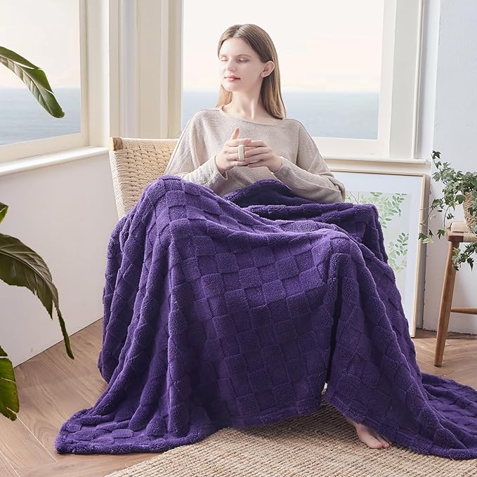 NEWCOSPLAY Super Soft Throw Blanket Purple Premium Silky Flannel Fleece 3D Checkered Lightweight Bed Blanket All Season Use (Purple Checkered, Throw(50"x70"))