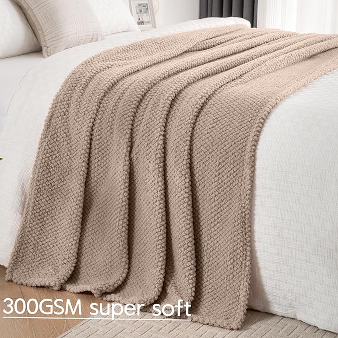 Light Brown 300GSM XL Throw Super Soft Blanket for Couch Sofa Bed Cozy Blankets for Women Girls Cute Fleece Fluffy Blanket for Fall Aesthetic Home Decor,50x70