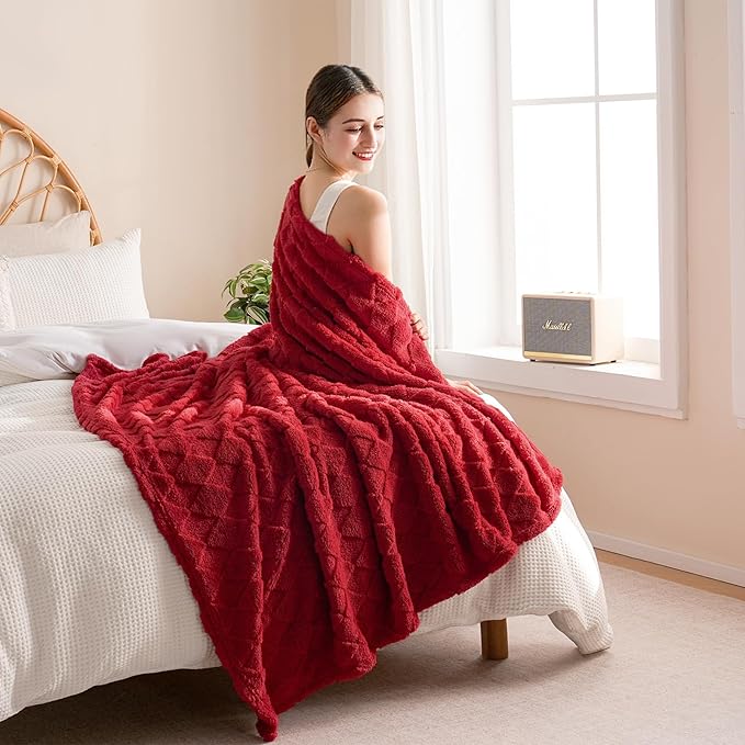 Red Throw Blanket for Couch Sofa Bed 60x80 inches,Fleece Blankets Microfiber Flannel with Diamond Checkered Pattern Lightweight Plush Soft Cozy Gifts for Women Mom Girls