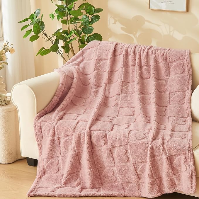 NEWCOSPLAY Super Soft Twin Blanket Pink Love Premium Silky Flannel Fleece 3D Heart Checkered Lightweight Bed Blanket All Season Use (Pink Love, Twin(60"x80"))
