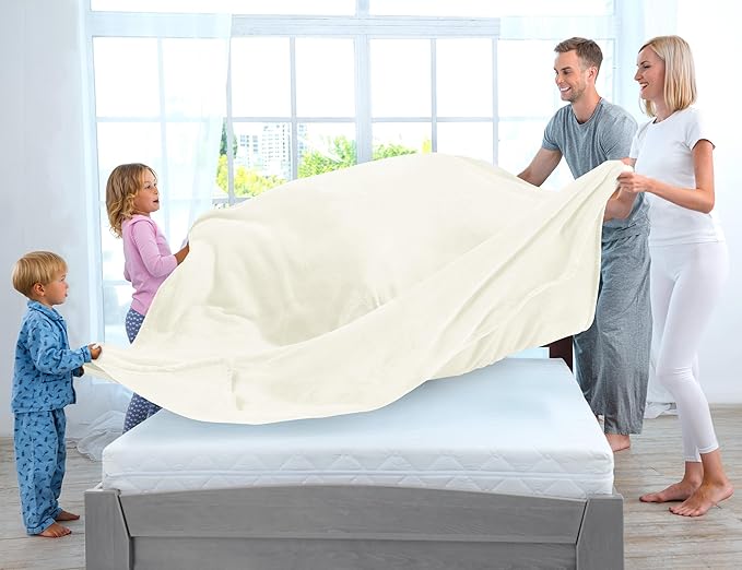 Utopia Bedding Fleece Blanket Twin Size Ivory (60x80 Inches) Ultra Soft Warm Lightweight Microfiber Breathable Anti-Static Cozy Bed Blanket, All-Season Home Decor Gift for Men & Women