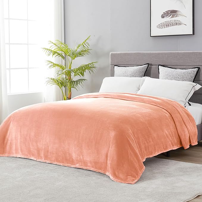 DREAMNINE Extra Large Fleece Blanket Soft Comfy Fluffy Bed Blanket King Size 90" x 108", Luxury Decorative Fuzzy Blankets for Bedroom, Big Cozy Shaggy Warm Flannel Blankets for Winter Autumn Pet,Peach