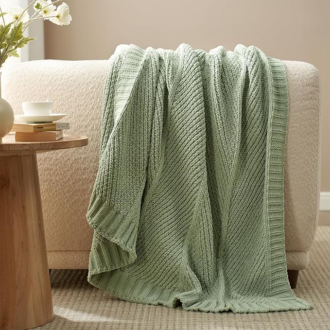 Amélie Home Knit Throw Blanket, Soft Chenille Cozy Breathable Chevron Chunky Decorative Blanket for Couch, Bed & Sofa, French-Inspired Lightweight Warm Gift for Women, Sage Green, 60"x80"