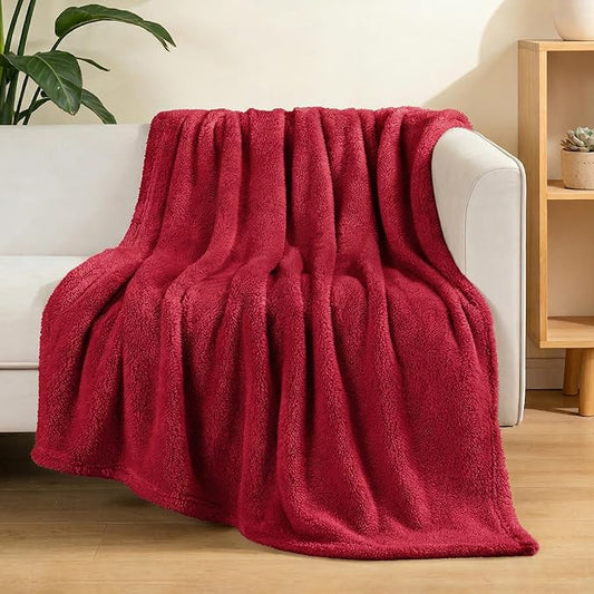 Exclusivo Mezcla Soft Fleece Throw Blanket for Couch, Super Soft Velvet Plush Fleece Blankets, Fuzzy Cozy and Warm for Winter, 50x60 Inches, Deep Red