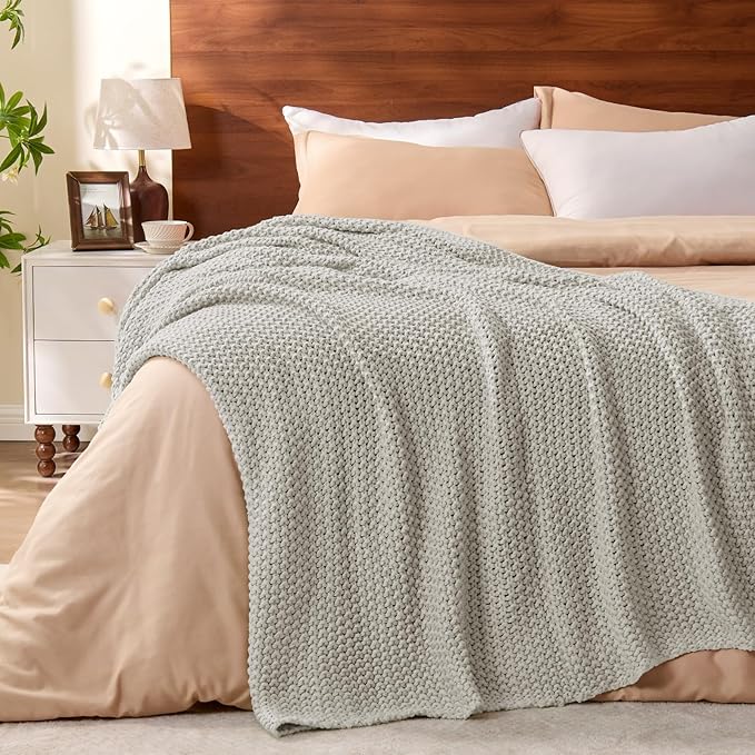 BEDELITE Chunky Cable Knit Throw Blanket, Acrylic Chunky Knitted Blankets, Super Soft Cozy Woven Grey Twin Blanket for Sofa Couch Bed Room Home Decor, Gift for Women, 60"x80"