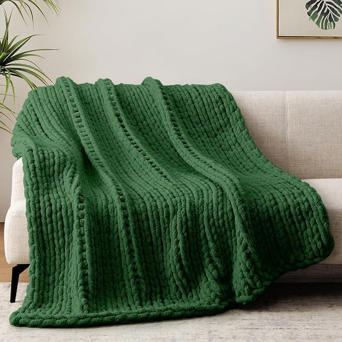Negwoo Chunky Knit Throw Blanket, 50''*60'' Knitted Throw Chenille Yarn for Bed Couch, Handmade Grass Green Crochet Big Thick Blanket, Machine Washable Cute Comfy Blanket for Home Decor