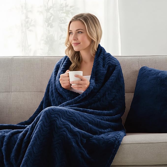 Exclusivo Mezcla Soft Fleece Blanket King Size, Cozy Lightweight Blankets with Decorative Wave Textured Suitable for All Season Use, Navy Blue, 90x104 Inches