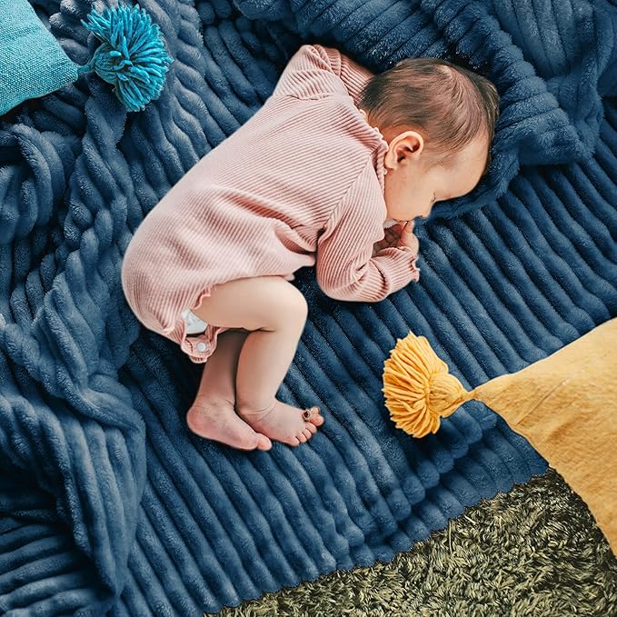 DISSA Fleece Blanket Queen Size – 90x90, Blue - Soft, Plush, Fluffy, Fuzzy, Warm, Cozy – Perfect Throw for Couch, Bed, Sofa - with Pompom Fringe - Flannel Blanket