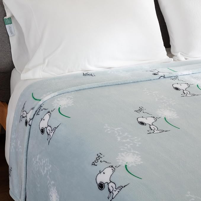 Berkshire Blanket Peanuts® VelvetLoft® Cute Character Snoopy Plush Blanket,Peanuts Snoopy Make a Wish Spring Blue,King 90 in x 108 in (Official Peanuts® Product)