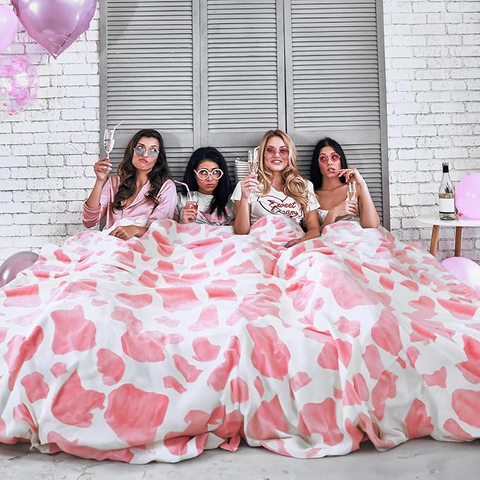 Pink Throw Blanket, Soft Plush Flannel Fleece Blanket for Couch Bed Sofa, Cute Pink Room Decor Gifts for Teen Pre Girls, Gift for Teen Girls, Girls & Women, Girly Cute Birthday Gifts, 40x50 Inch