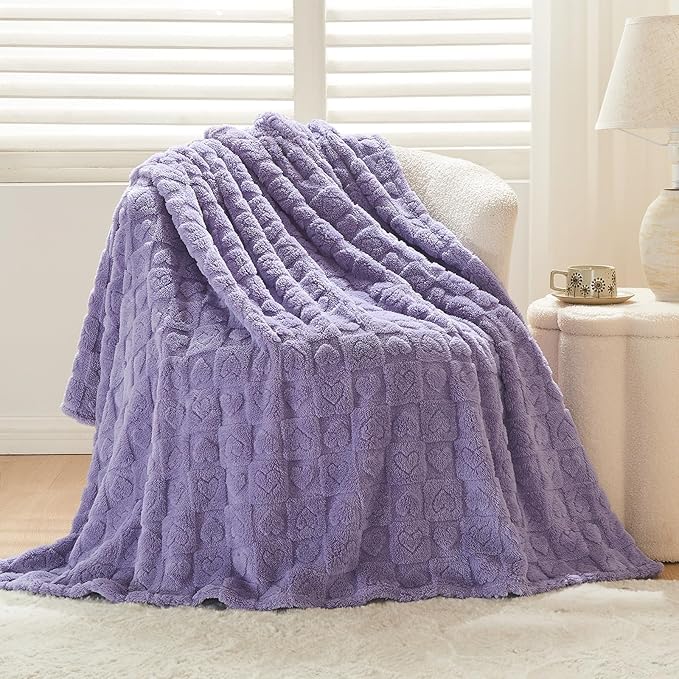 NEWCOSPLAY Super Soft Queen Blanket Lavender Premium Silky Flannel Fleece 3D Heart Checkered Lightweight Bed Blanket All Season Use (Lavender Heart, Queen(90"x90"))