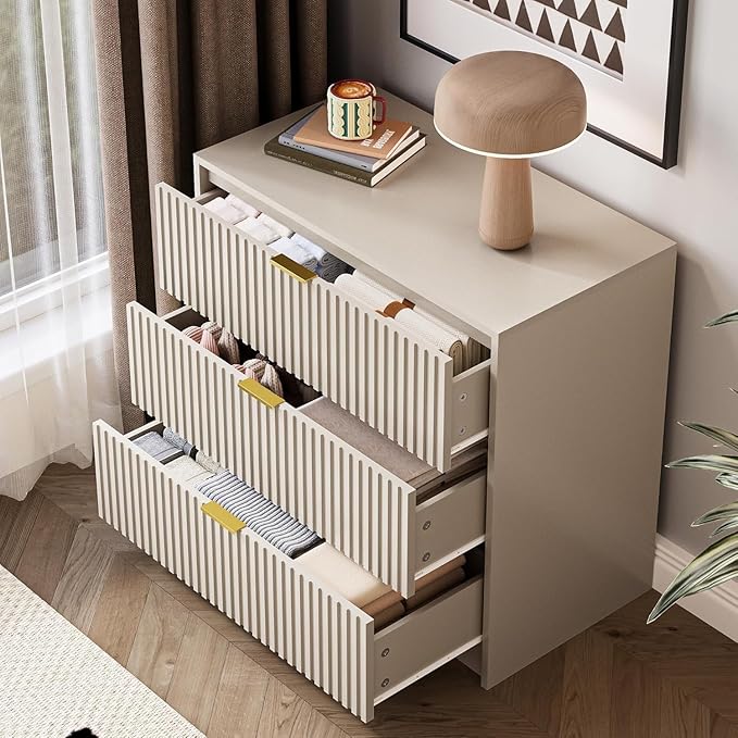 MAISONARIA 3 Piece Dresser Bedroom Set, 7 Drawer Dresser & 3 Drawer Nightstands with Gold Handles, Fluted Wood Chest of Drawers for Bedroom, Living Room, Entryway, Beige