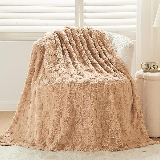 NEWCOSPLAY Super Soft Twin Blanket Brown Premium Silky Flannel Fleece 3D Checkered Lightweight Bed Blanket All Season Use (Brown Checkered, Twin(60"x80"))