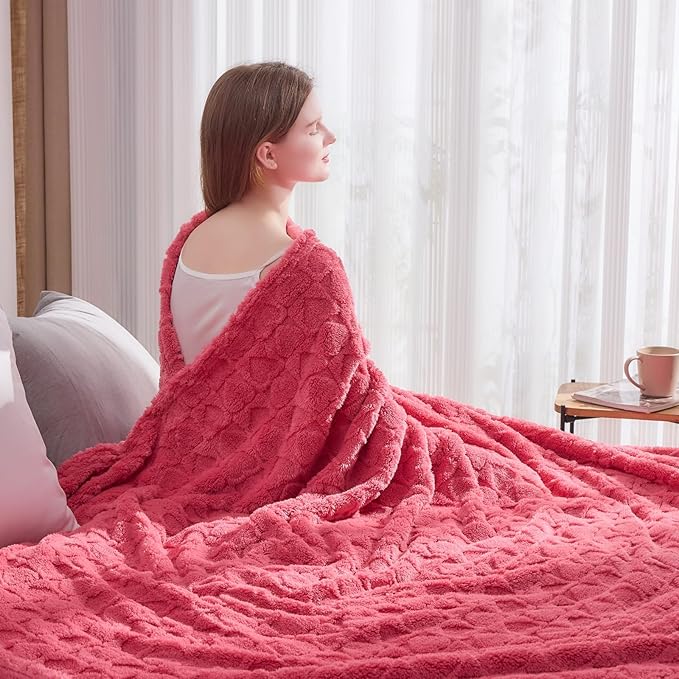 NEWCOSPLAY Super Soft Queen Blanket Coral Pink Love Premium Silky Flannel Fleece 3D Heart Checkered Lightweight Bed Blanket All Season Use (Coral Pink Love, Queen(90"x90"))