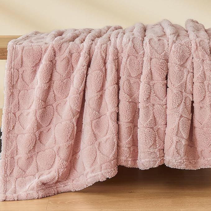 NEWCOSPLAY Super Soft Throw Blanket Dusty Pink Love Premium Silky Flannel Fleece 3D Heart Checkered Lightweight Bed Blanket All Season Use (Dusty Pink Love, Throw(50"x70"))