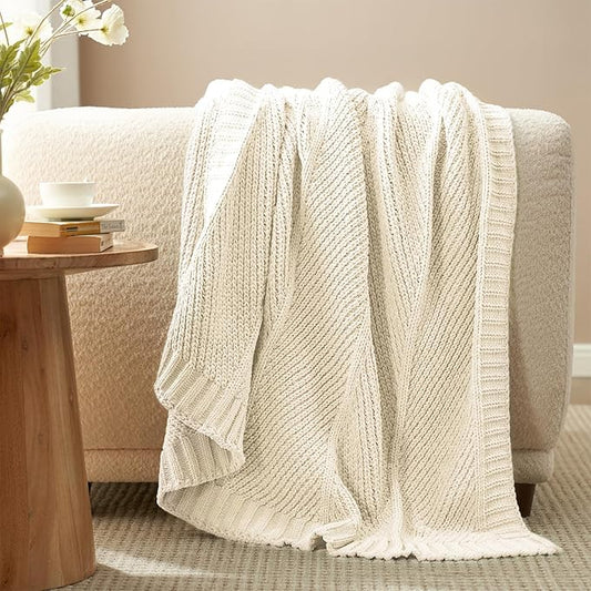 Amélie Home Knit Throw Blanket, Soft Chenille Cozy Breathable Chevron Chunky Decorative Blanket for Couch, Bed & Sofa, French-Inspired Lightweight Warm Gift for Women, Ivory, 60"x80"