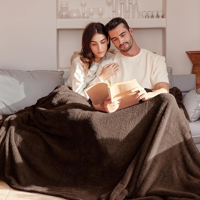 Exclusivo Mezcla Queen Size Blanket for Bed, Super Soft Velvet Plush Fleece Blankets, Fuzzy Cozy and Warm for Winter, 90x90 Inches, Coffee