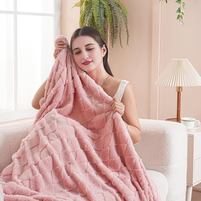 Pink Throw Blanket for Couch Sofa Bed 60x80 inches,Fleece Blankets Microfiber Flannel with Diamond Checkered Pattern Lightweight Plush Soft Cozy Gifts for Women Mom Girls