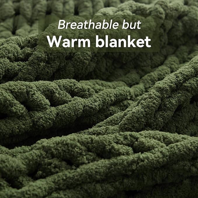 Negwoo Chunky Knit Throw Blanket, 30''*40'' Knitted Throw Chenille Yarn for Bed Couch, Handmade Green Crochet Big Thick Blanket, Machine Washable Cute Comfy Blanket for Home Decor