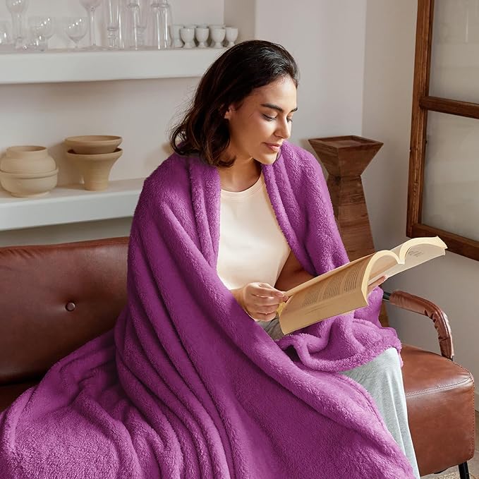 Exclusivo Mezcla Soft Fleece Throw Blanket for Couch, Super Soft Velvet Plush Fleece Blankets, Fuzzy Cozy and Warm for Winter, 50x60 Inches, Purple