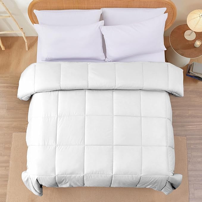Modern Threads Down Alternative Reversible Comforter Blush/White King