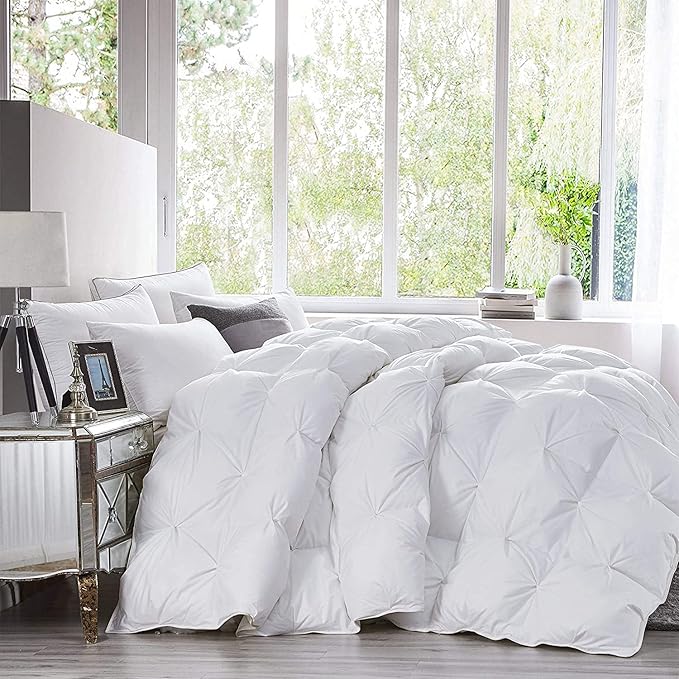 Luxurious Palatial King/Super King Goose Down Comforter, 120 X 90 inches, Unique White Pinch Pleat, 600 Thread Count, 100% Egyptian Cotton Cover, 85 Oz Fill Weight, 750 Fill Power