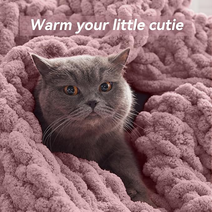 Negwoo Chunky Knit Throw Blanket, 40''*50'' Knitted Throw Chenille Yarn for Bed Couch, Handmade Muted Pink Crochet Big Thick Blanket, Machine Washable Cute Comfy Blanket for Home Decor