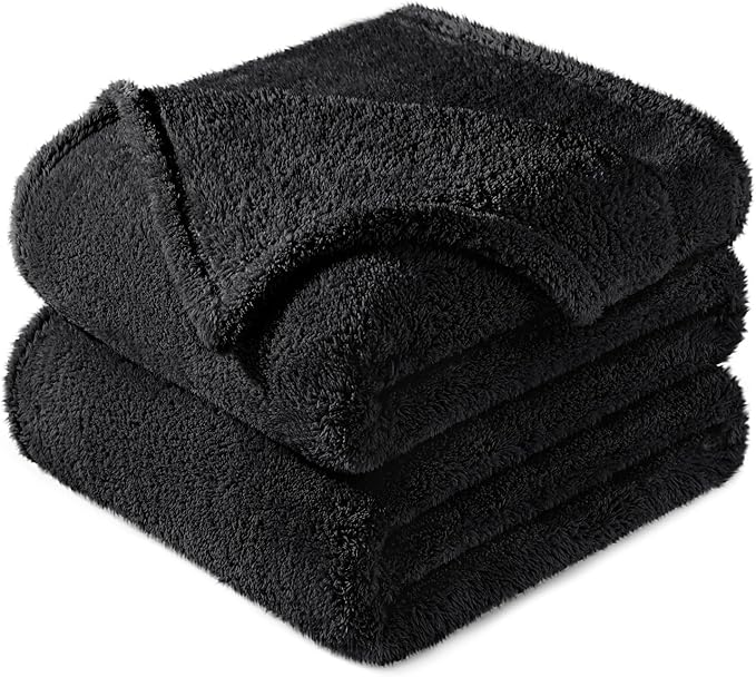 Exclusivo Mezcla Queen Size Blanket for Bed, Super Soft Velvet Plush Fleece Blankets, Fuzzy Cozy and Warm for Winter, 90x90 Inches, Black