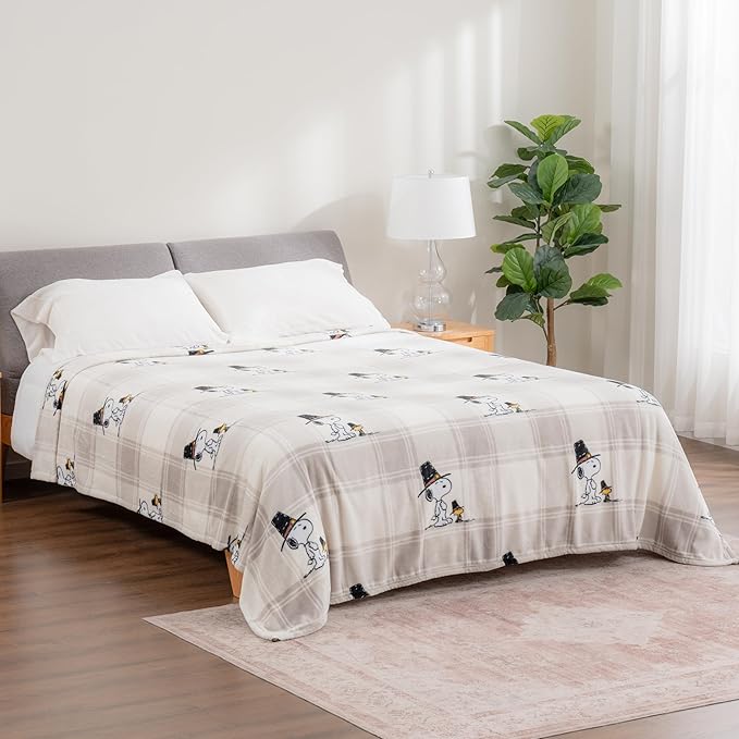 Berkshire Blanket Peanuts® VelvetLoft® Cute Character Snoopy Plush Blanket,Lakeside Plaid Harvest Snoopy and Woodstock Grey,Twin 60 in x 90 in (Official Peanuts® Product)