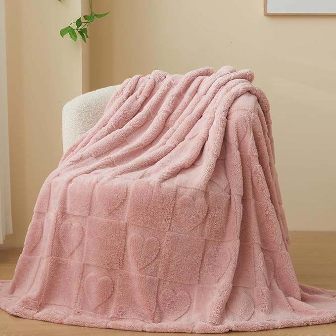 NEWCOSPLAY Super Soft Queen Blanket Pink Love Premium Silky Flannel Fleece 3D Heart Checkered Lightweight Bed Blanket All Season Use (Pink Love, Queen(90"x90"))