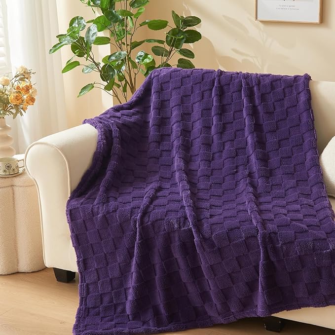 NEWCOSPLAY Super Soft Twin Blanket Purple Premium Silky Flannel Fleece 3D Checkered Lightweight Bed Blanket All Season Use (Purple Checkered, Twin(60"x80"))