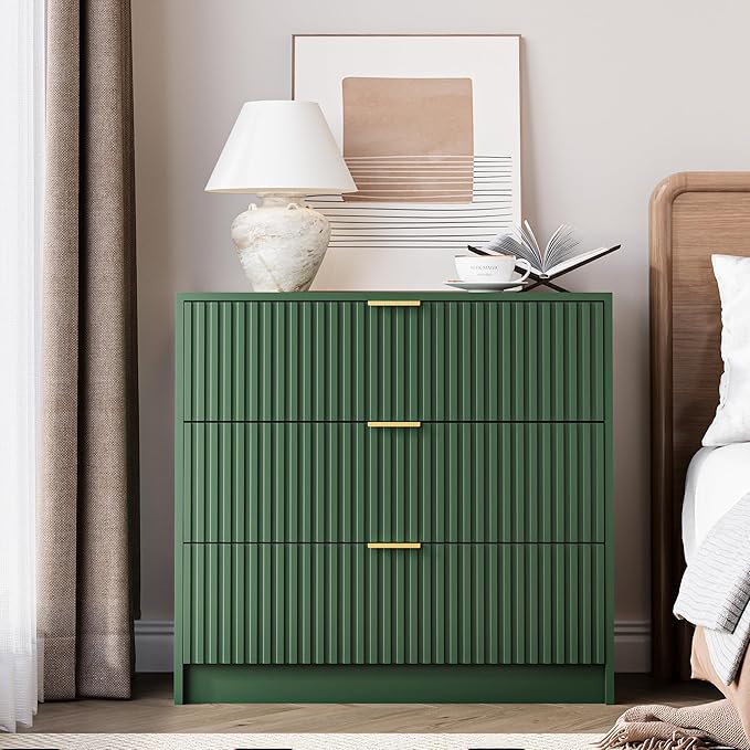MAISONARIA 3-Piece Dresser Bedroom Set, 8 Drawer Dresser & 3 Drawer Nightstands with Gold Handles, Fluted Wood Chest of Drawers for Bedroom, Living Room, Entryway, Green