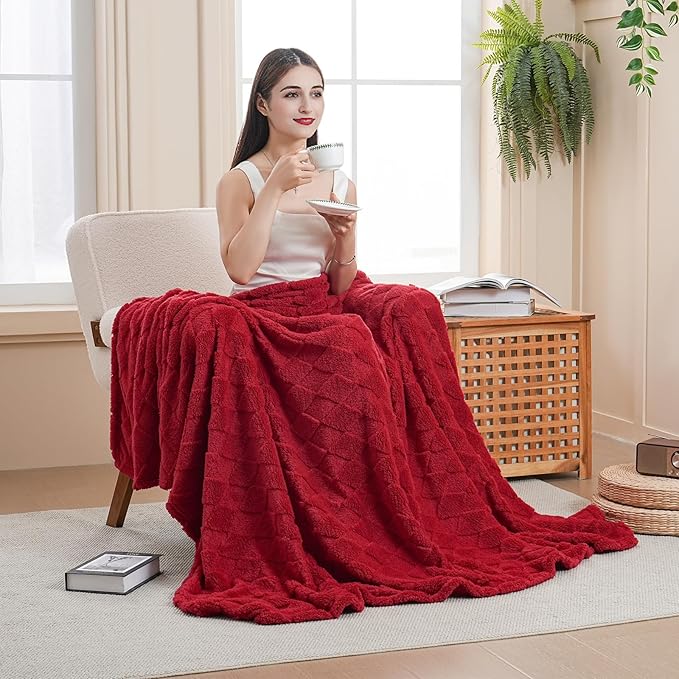 Red Throw Blanket for Couch Sofa Bed 60x80 inches,Fleece Blankets Microfiber Flannel with Diamond Checkered Pattern Lightweight Plush Soft Cozy Gifts for Women Mom Girls