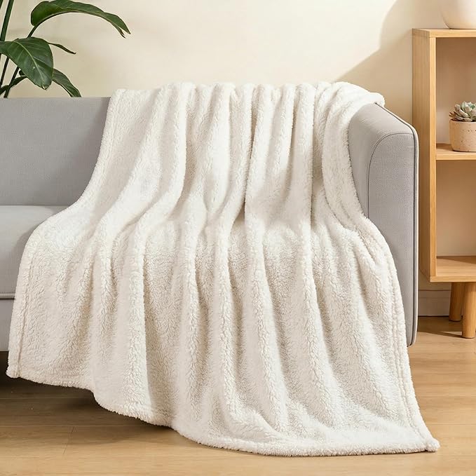 Exclusivo Mezcla Soft Fleece Throw Blanket for Couch, Super Soft Velvet Plush Fleece Blankets, Fuzzy Cozy and Warm for Winter, 50x60 Inches, Ivory