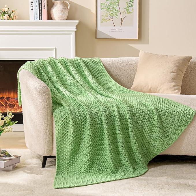 BEDELITE Chunky Cable Knit Throw Blanket, Acrylic Chunky Knitted Blankets, Super Soft Cozy Woven Green Throw Blanket for Sofa Couch Bed Room Home Decor, Gift for Women, 50"x60"