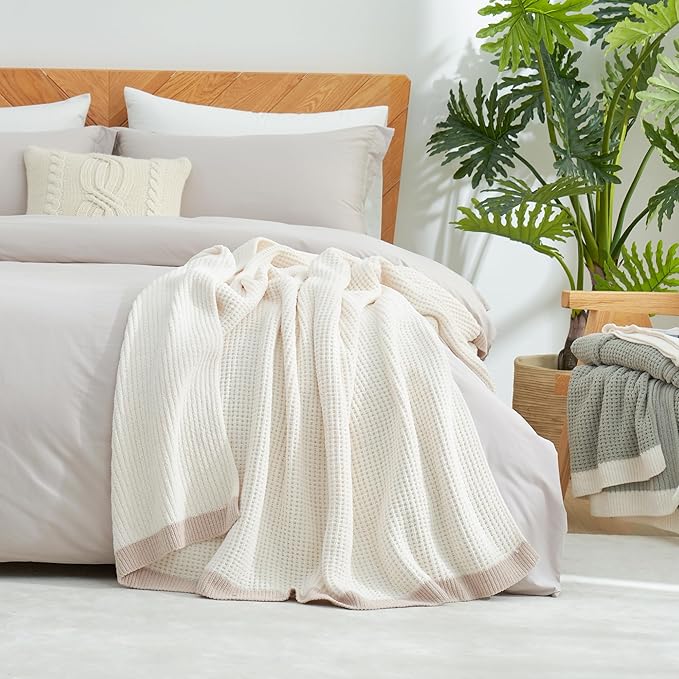 Amélie Home Chenille Throw Blanket, Soft Cozy Waffle Throw for Couch & Sofa, Warm Yet Lightweight, Breathable All-Season Throws for Women Men, Housewarming, Birthdays, 60"x80", Ivory