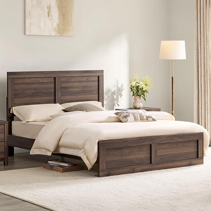 KISLOT 3 Pieces Bedroom Set, Queen Size Wood Platform Bed Frame and 2 Nightstands, Storage Nightstand with Type-C Charging Port, Farmhouse Bedroom Furniture Set
