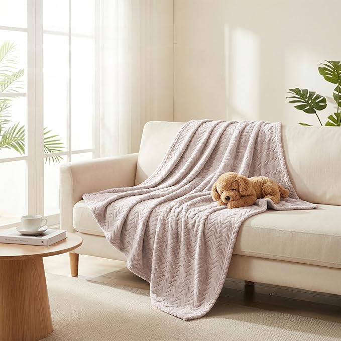 Exclusivo Mezcla Twin Blanket for Bed, Cozy Lightweight Fleece Blankets for All Season, Decorative Giftable Fuzzy Plush Wave Textured Suitable for Women, Men, Camel, 90x66 Inches