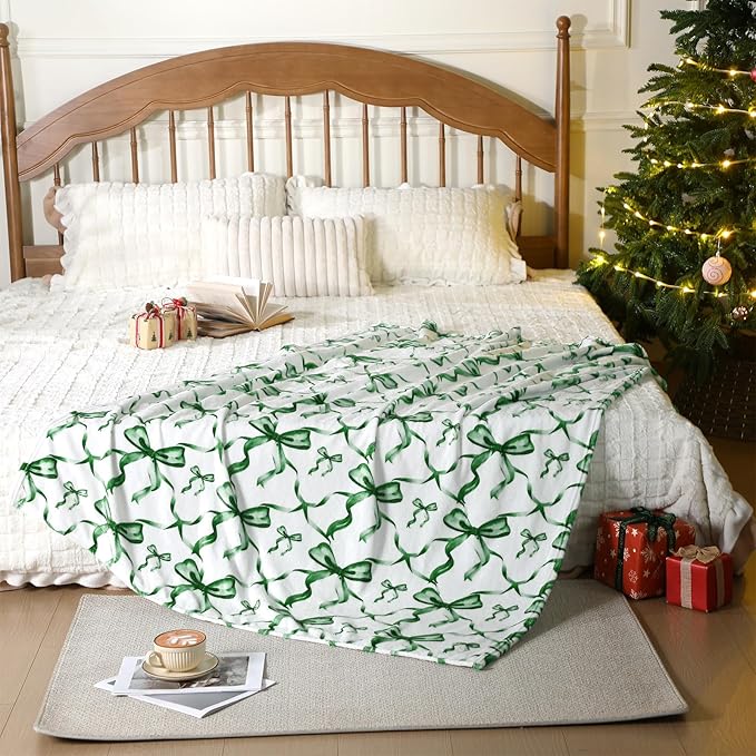Buryeah Green Bow St. Patrick's Day Throw Blanket St. Patrick's Day Gifts Preppy Blanket Coquette 50" x 60" Flannel Soft Cute Bow Lightweight Aesthetic Room Decor for Women Friends for Sofa Couch Bed