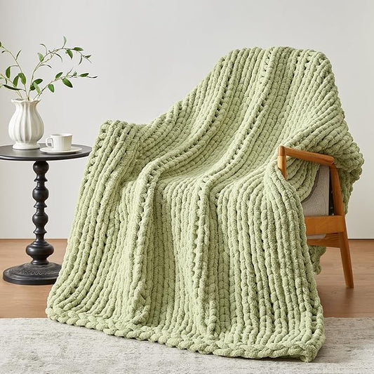 Negwoo Chunky Knit Throw Blanket, 80''*90'' Knitted Throw Chenille Yarn for Bed Couch, Handmade Light Green Crochet Big Thick Blanket, Machine Washable Cute Comfy Blanket for Home Decor