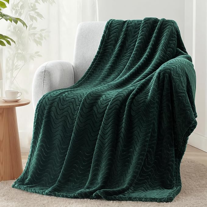 Exclusivo Mezcla Fleece Throw Blanket for Couch, Cozy Lightweight Blankets for All Season, Decorative Giftable Fuzzy Plush Wave Textured Throws for Women, Men, Forest Green, 50x70 Inches