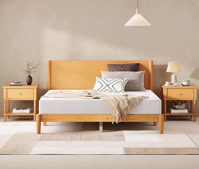 AMERLIFE 3 Piece Bedroom Set Includes Solid Wood King Platform Bed Frame with Headboard and 2 Nightstands with Spindle-Turned Legs, Mid Century Modern Bedroom Furniture, Natural